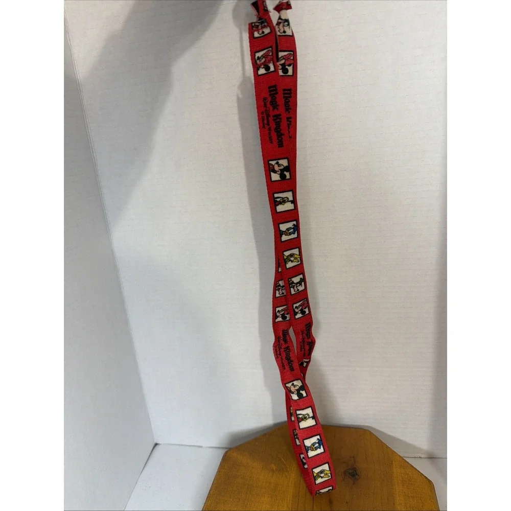 Walt Disney World MAGIC KINGDOM Lanyard LASO Giacona Container Mickey Mouse 1997